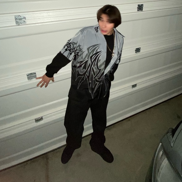 Meet your Posher, Izaac - Picture 1 of 1
